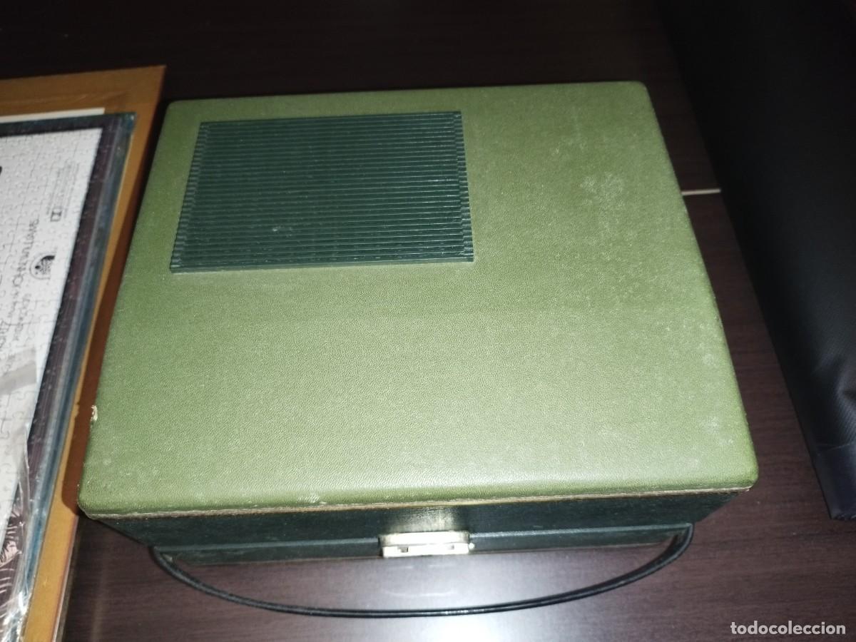 Radios antiguas: Tocadiscos de maleta - Foto 3