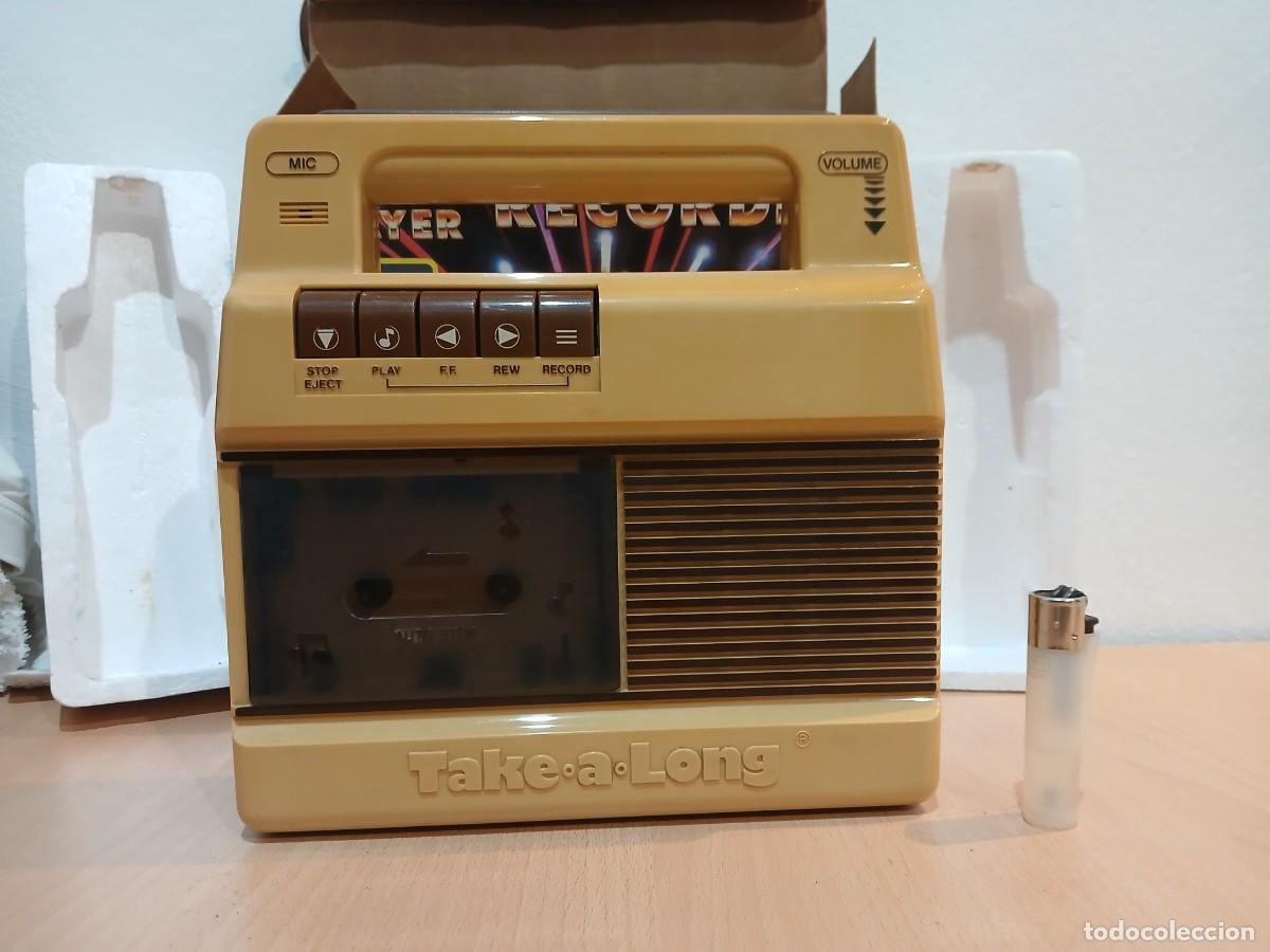 Radios antiguas: Caassette Player Take a long - Foto 1