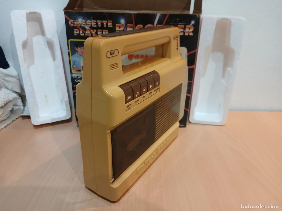 Radios antiguas: Caassette Player Take a long - Foto 2