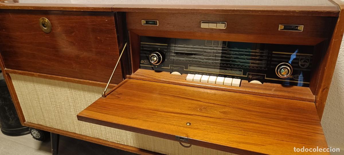Radios antiguas: Radio Tocadisco Phillips FX715A --Vintage - Foto 3