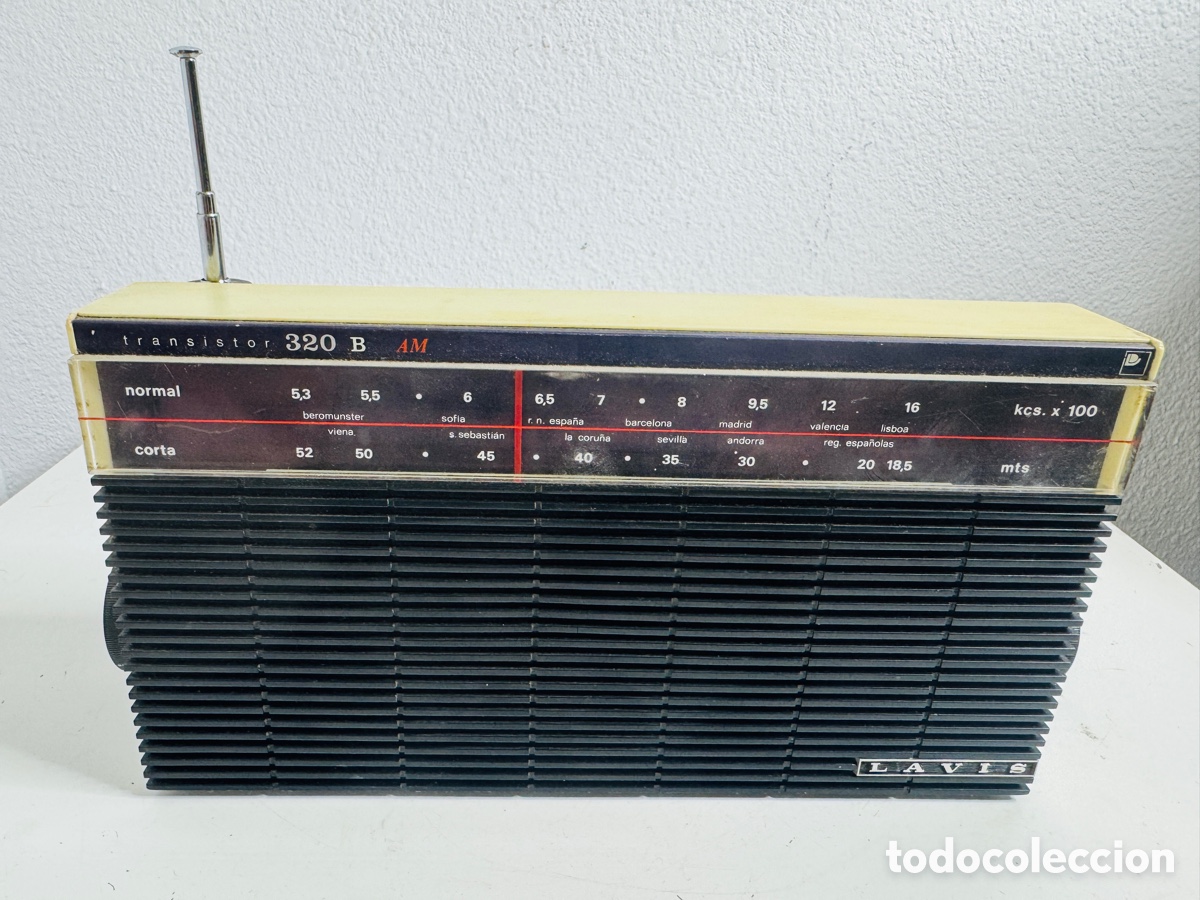 Radios antiguas: Lavis 320 B Transistor Radio Spain 1970 - Foto 6