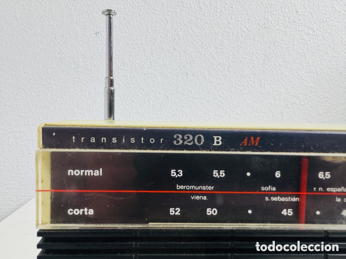 Radios antiguas: Lavis 320 B Transistor Radio Spain 1970 - Foto 7