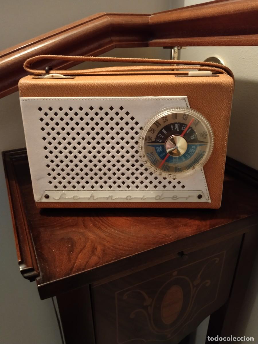 Radios antiguas: Radio transistor Schneider-Cadet Luxe - Foto 1