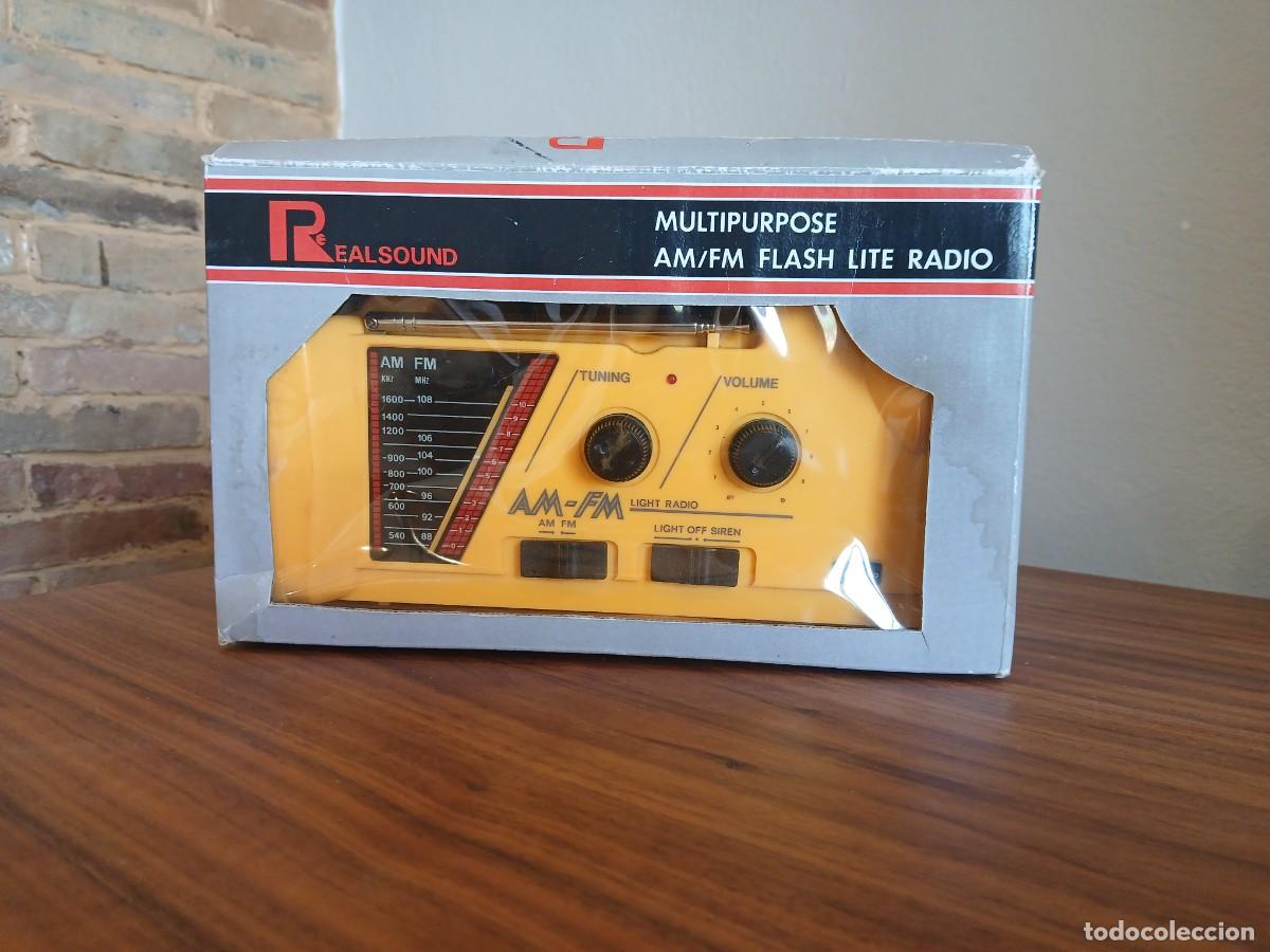 Radios antiguas: Radio transistor con. Luz y sirena Realsound - Foto 5