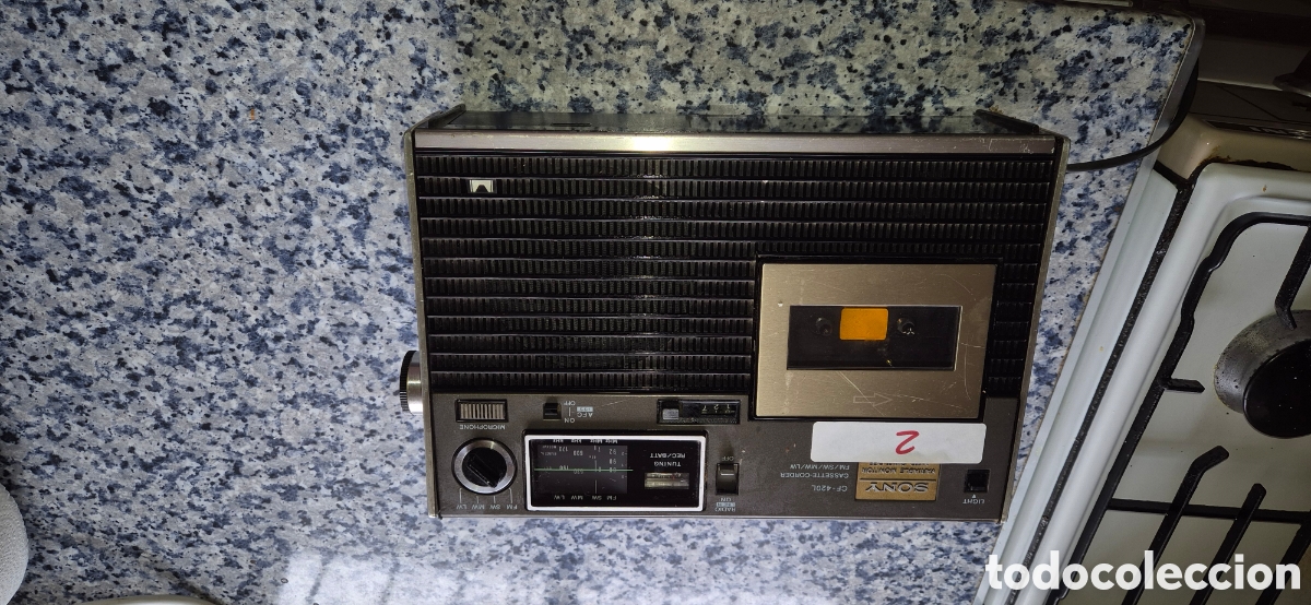 Radios antiguas: LOTE N&deg; 1 Radios, vhs y planchas - Foto 2