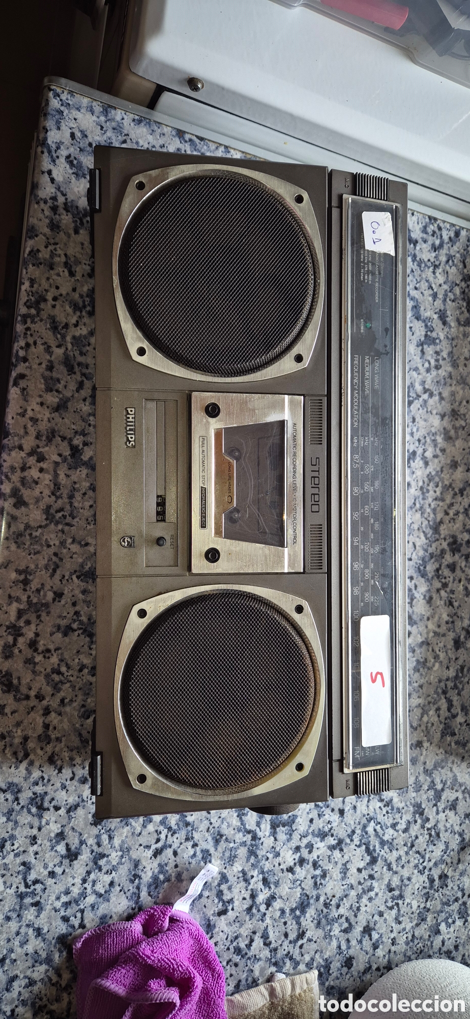 Radios antiguas: LOTE N&deg; 1 Radios, vhs y planchas - Foto 4
