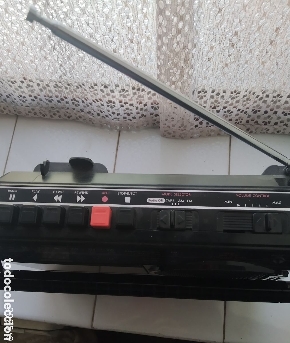 Radios antiguas: Radio cassette antiguo. - Foto 5