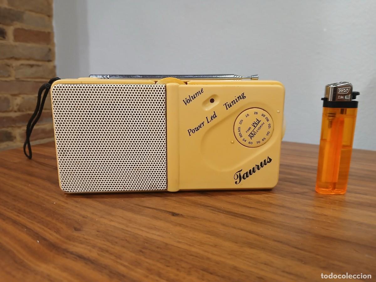 Radios antiguas: Radio transistor Taurus - Foto 1