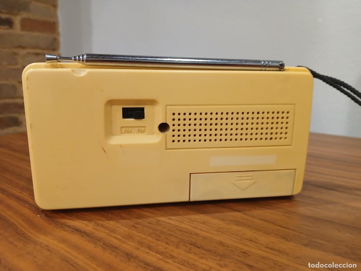 Radios antiguas: Radio transistor Taurus - Foto 3