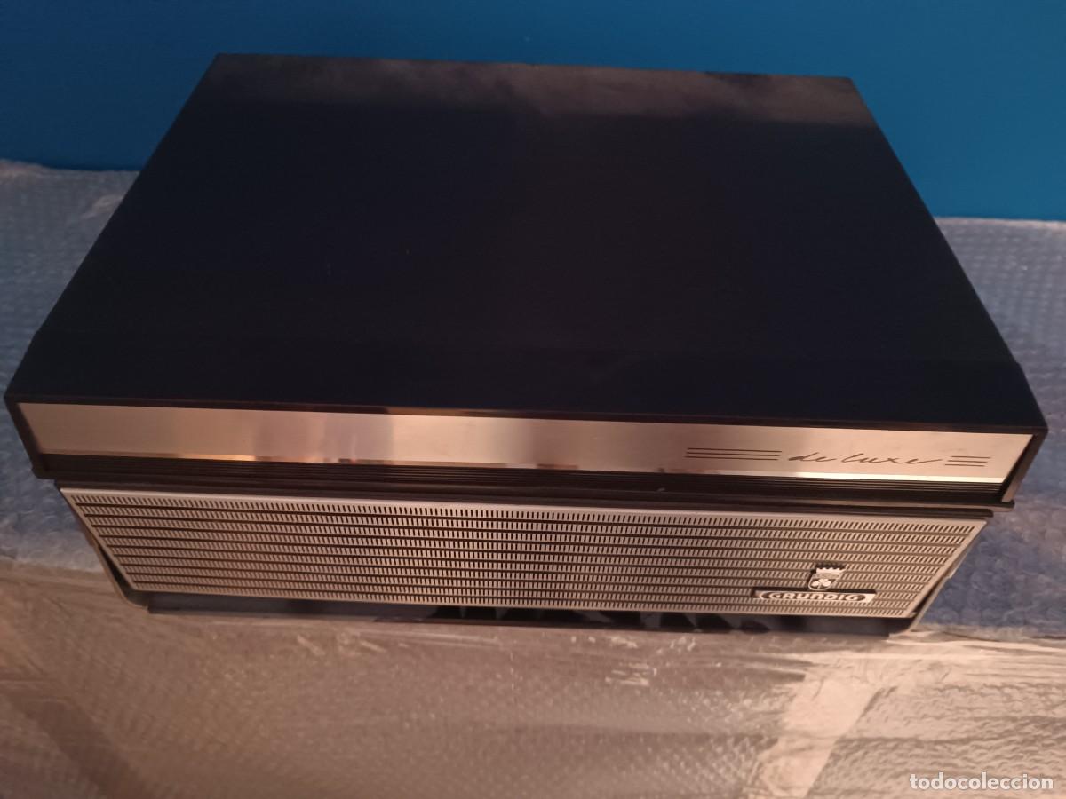 Radios antiguas: Mueble Radio tocadiscos Grundig - Foto 3