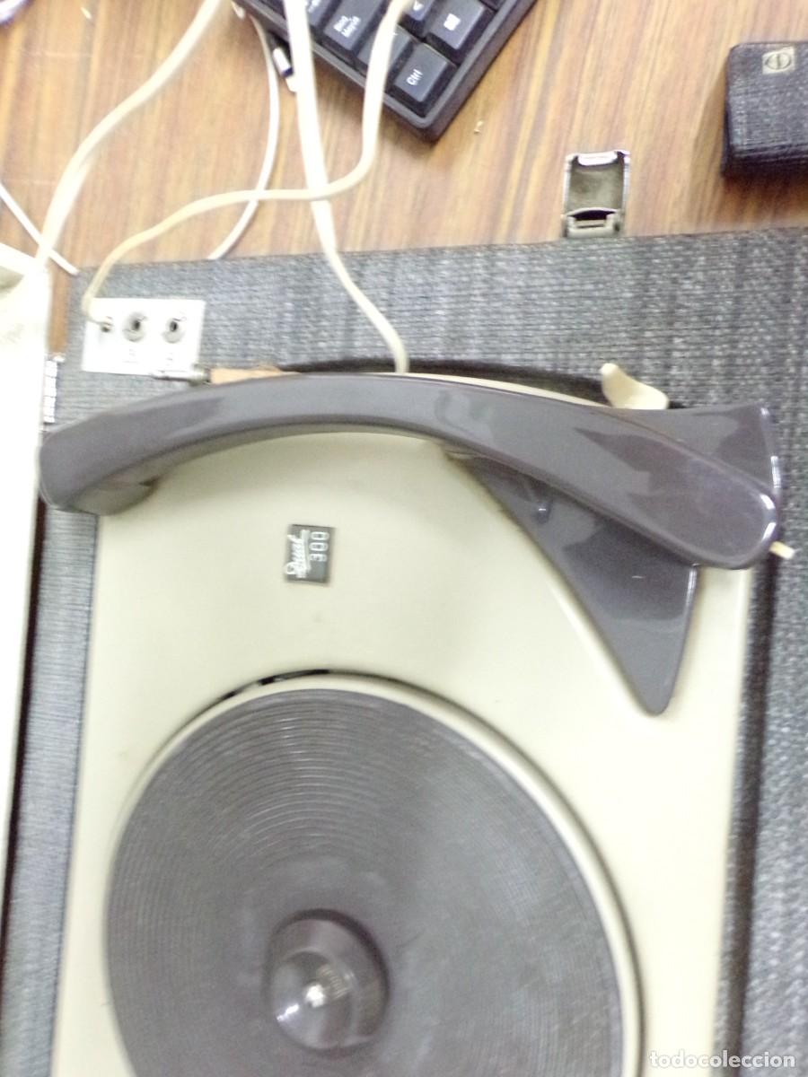 Radios antiguas: ESTAMOS LIQUIDANDO. tocadiscos eclerson 8.son dual - Foto 5