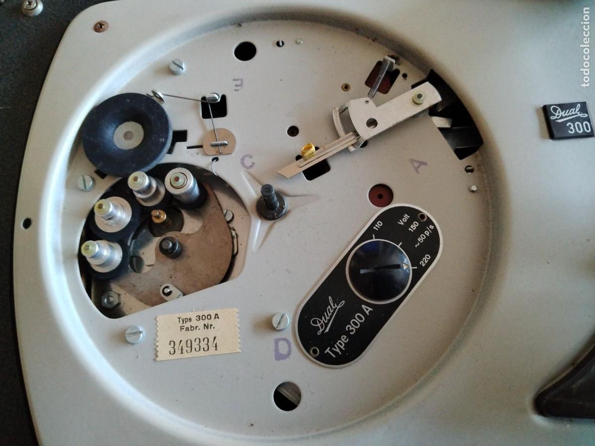 Radios antiguas: Tocadiscos dual 300 con maletin - Foto 5