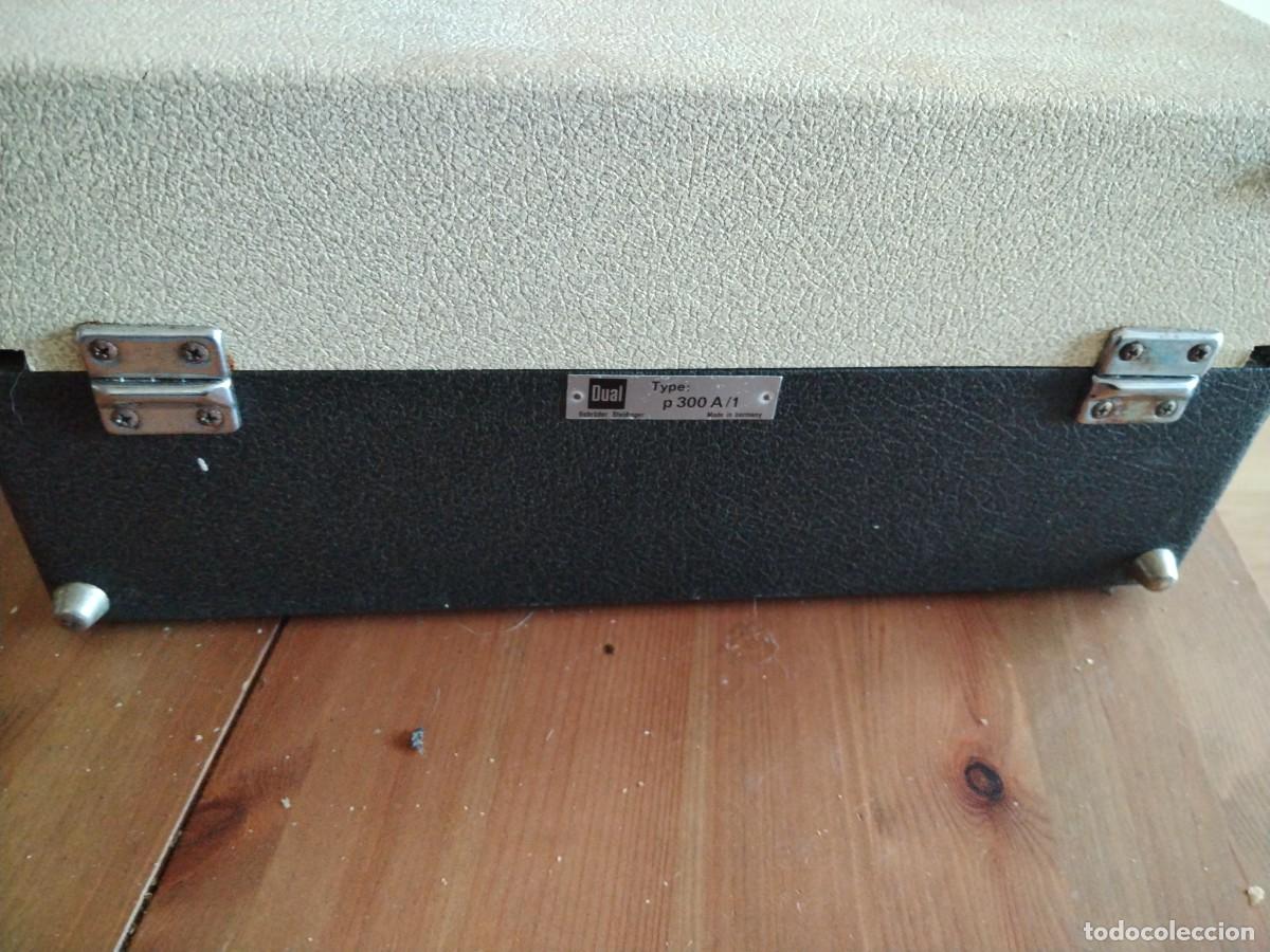 Radios antiguas: Tocadiscos dual 300 con maletin - Foto 8