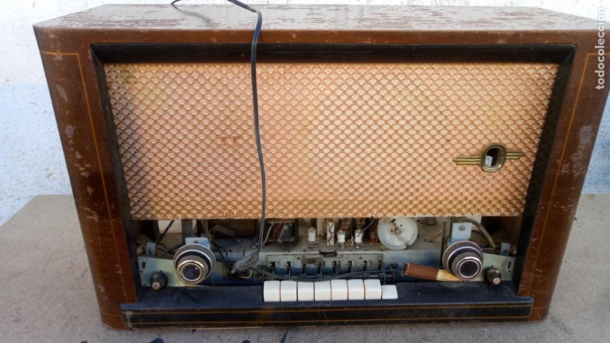 Radios antiguas: Radio de v&aacute;lvulas , antiguo - Foto 1