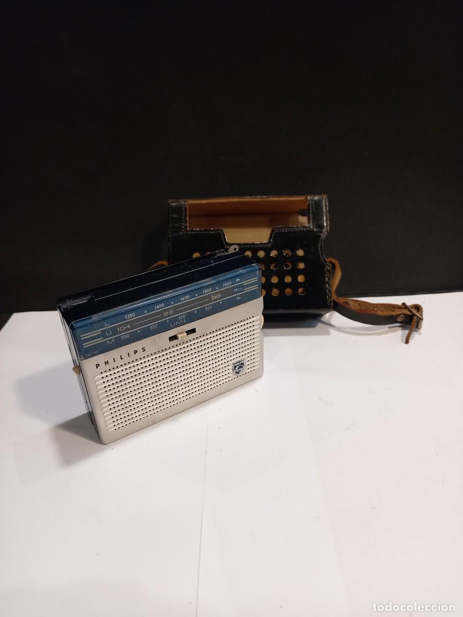 Radios antiguas: RADIO TRANSISTOR PHILIPS CON SU FUNDA ORIGINAL (G) - Foto 1
