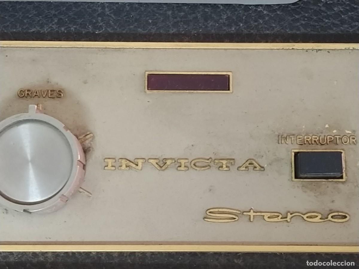 Radios antiguas: Tocadiscos Invicta port&aacute;til - Foto 7