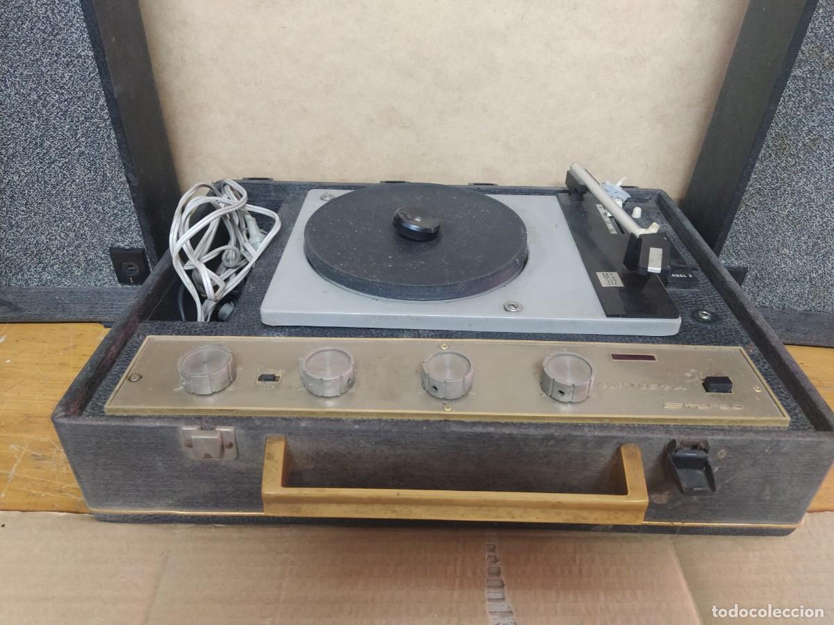 Radios antiguas: Tocadiscos Invicta port&aacute;til - Foto 19