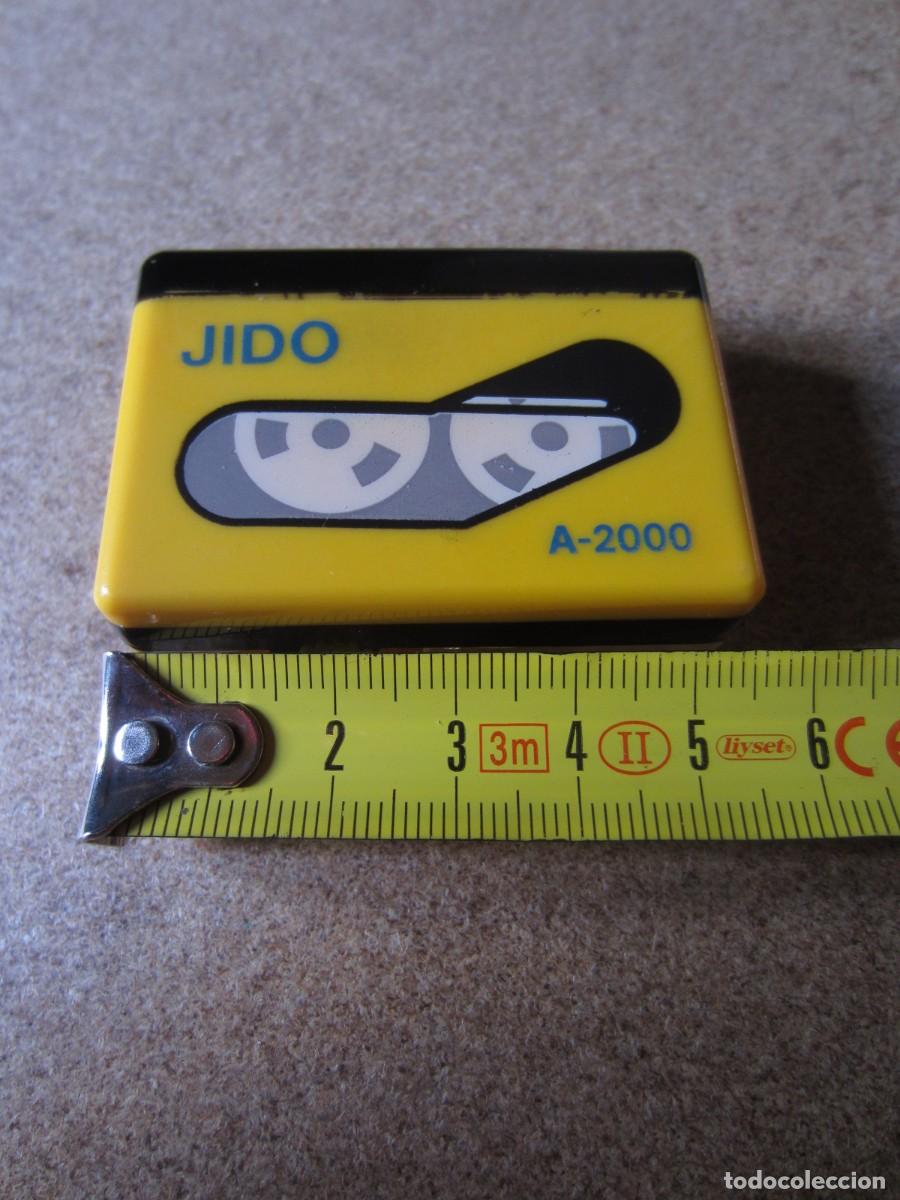 Radios antiguas: Radio peque&ntilde;a con forma de Walkman (DEFECTUOSA) - Foto 8