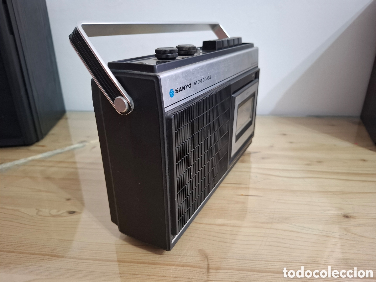 Radios antiguas: Cassette port&aacute;til Sanyo M4200 - Foto 3
