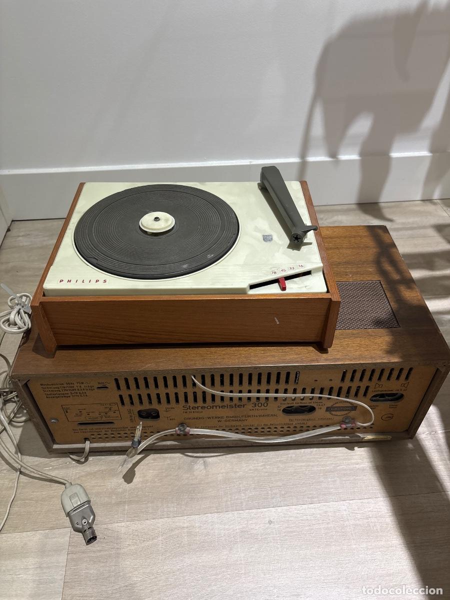 Radios antiguas: Tocadiscos phillips a&ntilde;o 60 - Foto 1