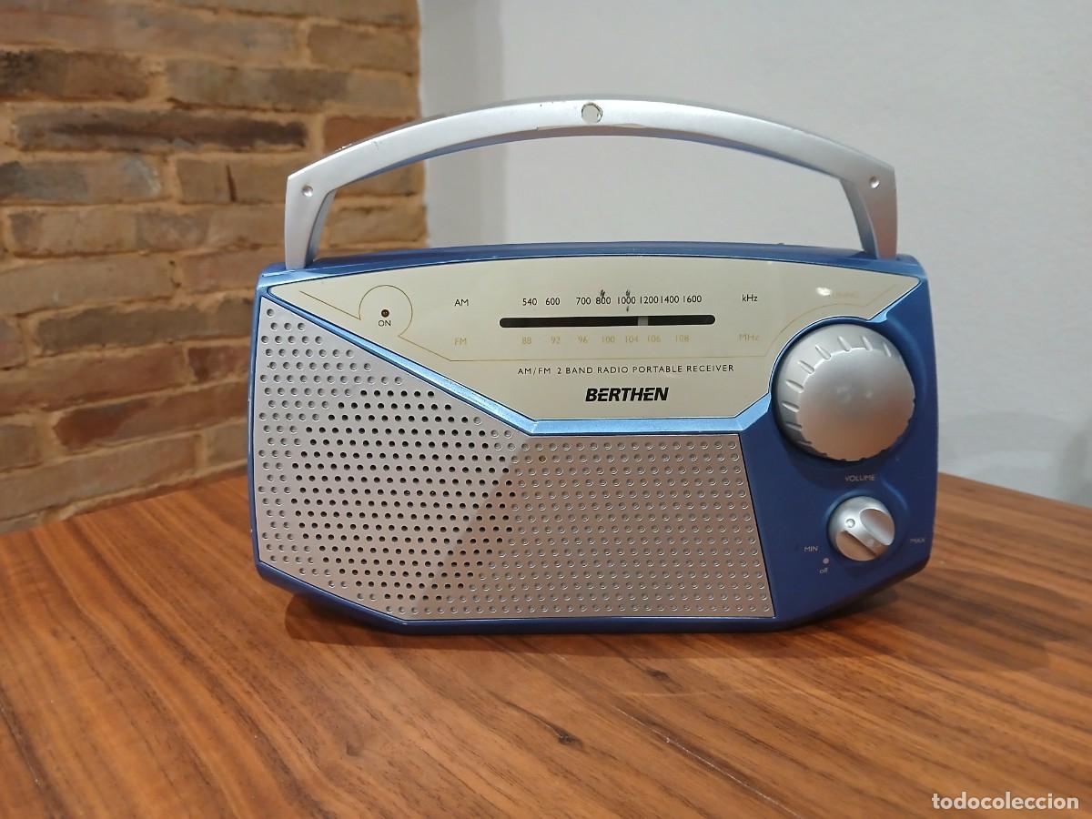 Radios antiguas: Radio transistor Berthem R1000A - Foto 1