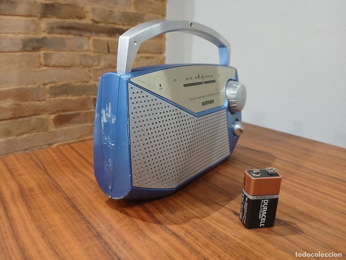 Radios antiguas: Radio transistor Berthem R1000A - Foto 2