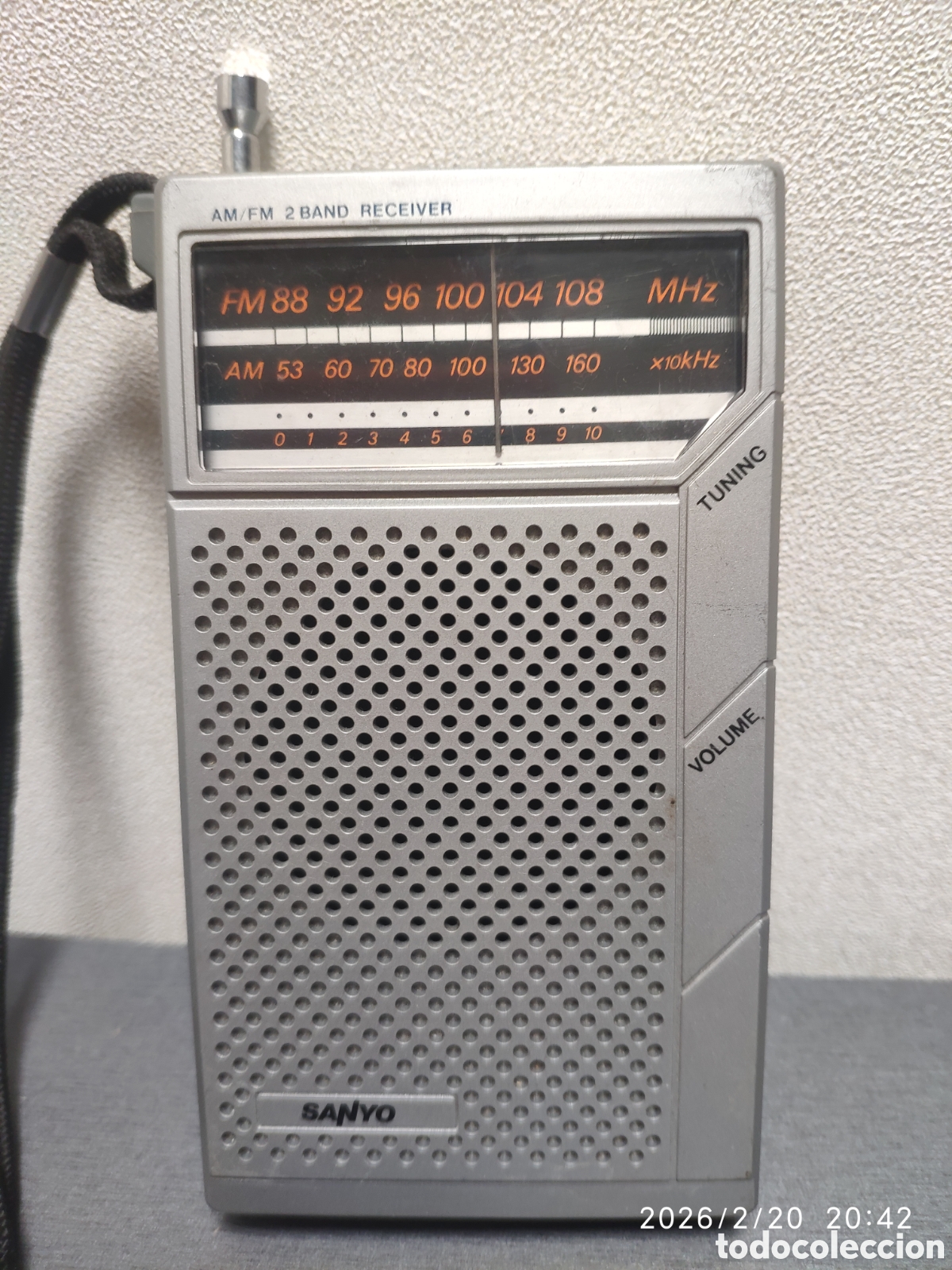 Radios antiguas: Radio transistor Sanyo RP5065D funcionando - Foto 2