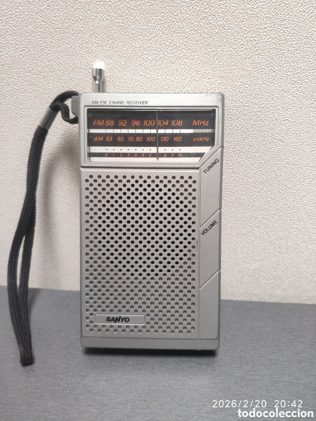 Radios antiguas: Radio transistor Sanyo RP5065D funcionando - Foto 1