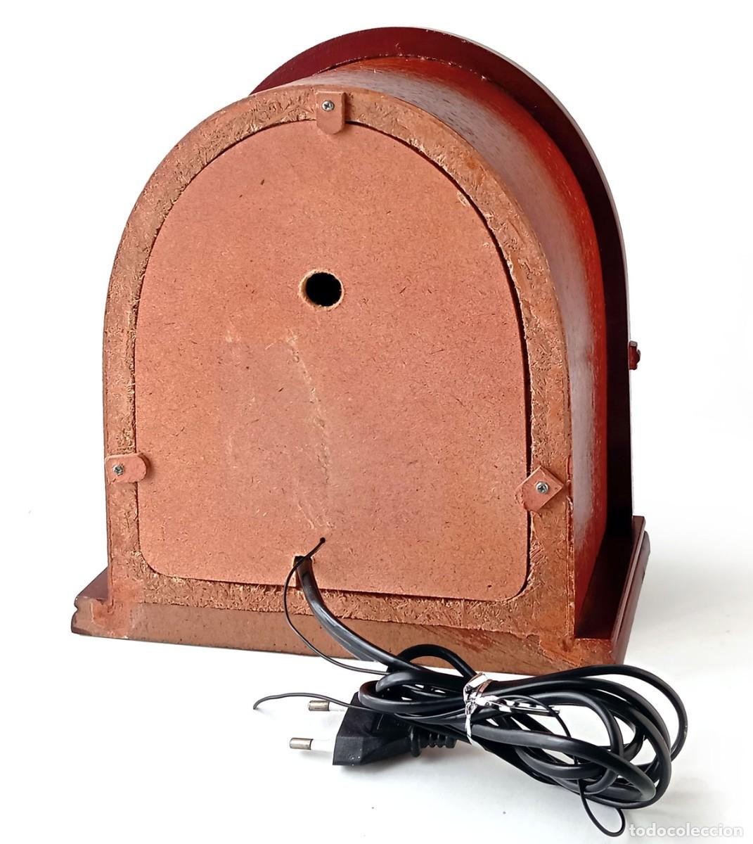 Radios antiguas: RADIO RETRO TIPO CAPILLA DE COLECCI&Oacute;N FUNCIONANDO 24X20cm - Foto 5