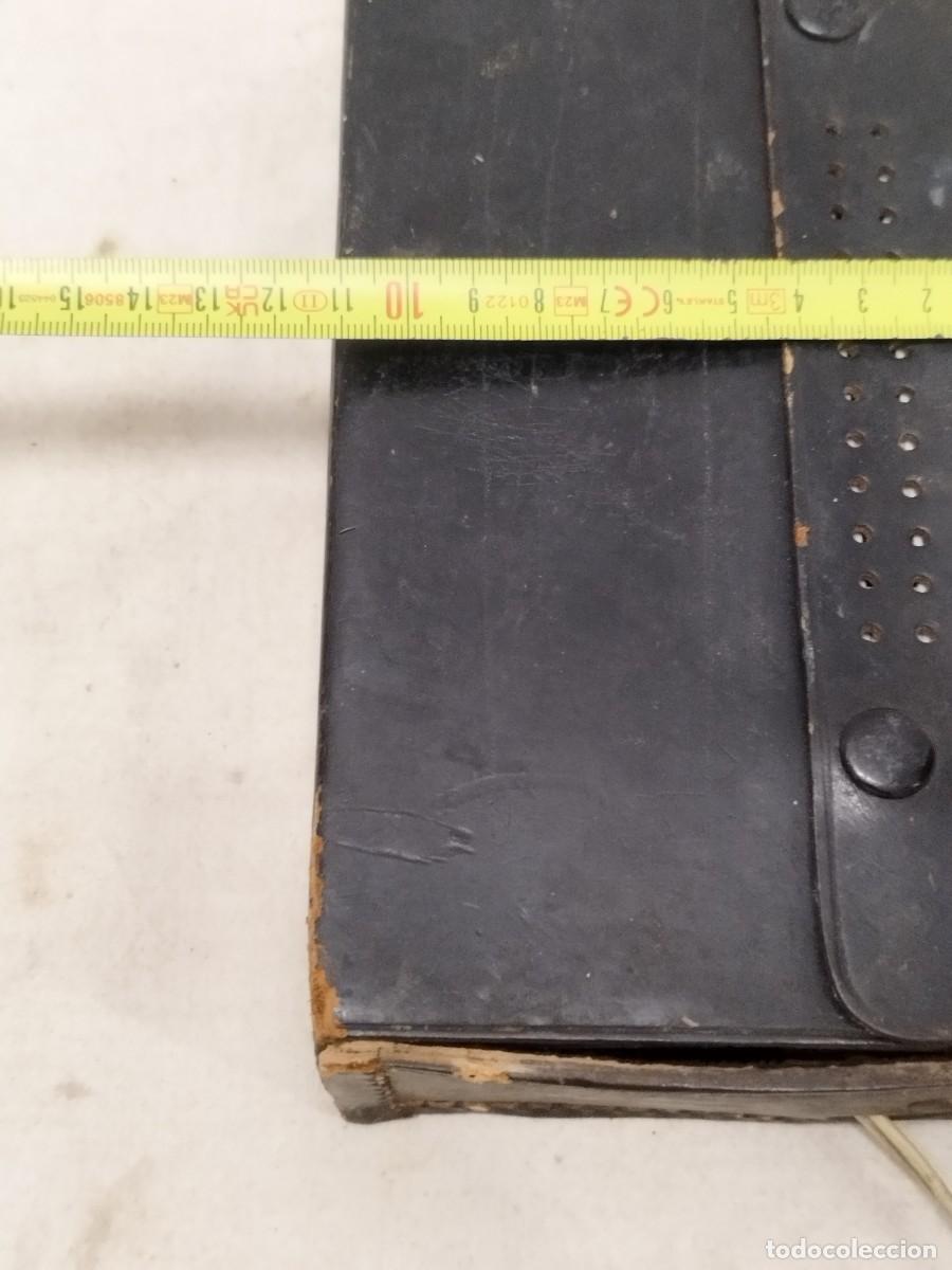 Radios antiguas: Antiguo radio transistor Sharp 3 Band. Sin probar. - Foto 12