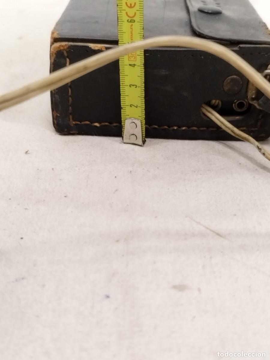 Radios antiguas: Antiguo radio transistor Sharp 3 Band. Sin probar. - Foto 13