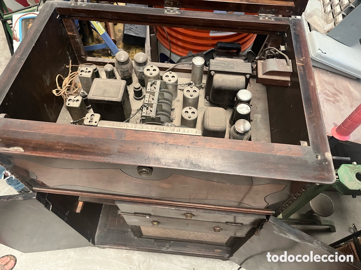 Radios antiguas: Mueble Artwater Kent de radio y tocadiscos - Foto 2