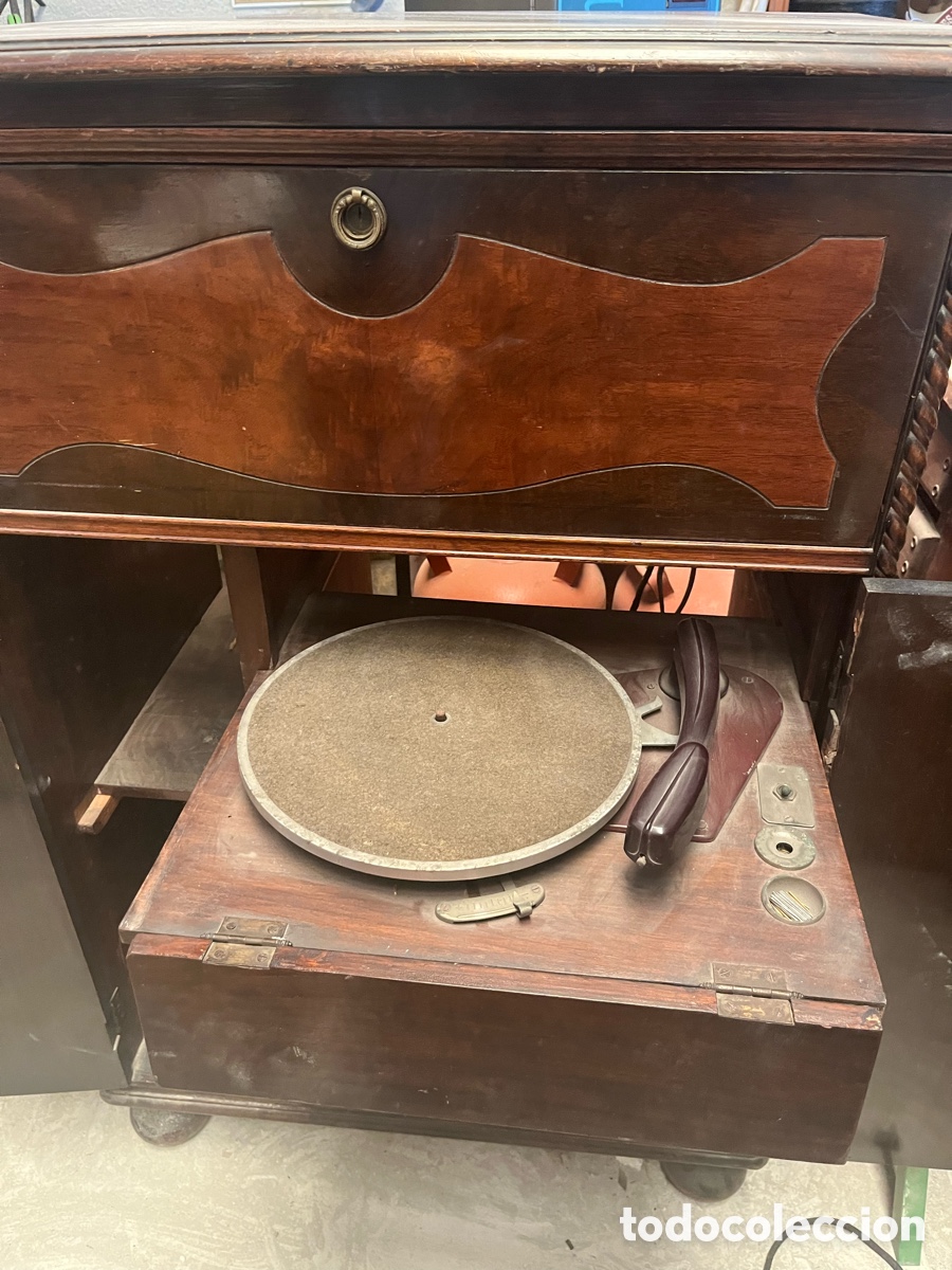 Radios antiguas: Mueble Artwater Kent de radio y tocadiscos - Foto 3