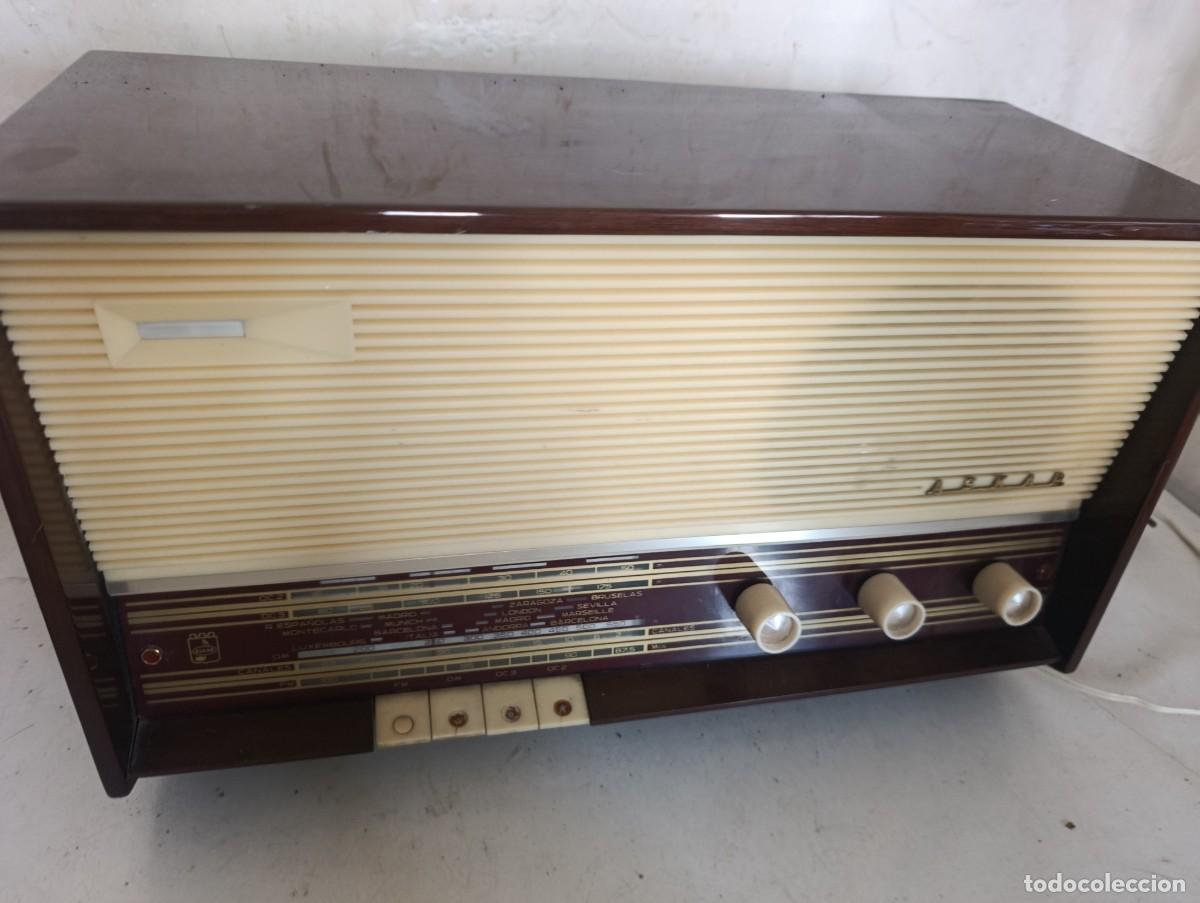 Radios antiguas: Radio ASKAR antigua a v&aacute;lvulas (funciona) - Foto 2