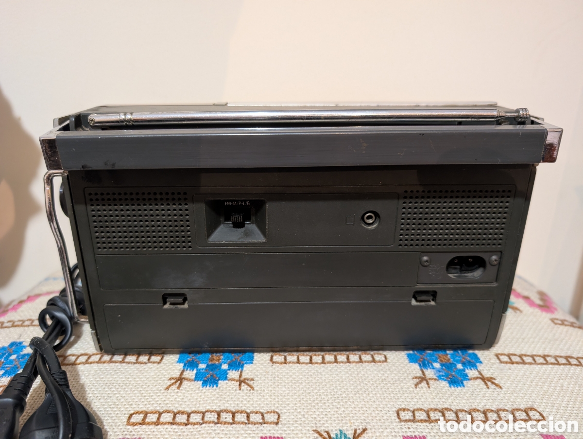 Radios antiguas: Radio Philips Portable Receiver 400, Funciona. - Foto 6