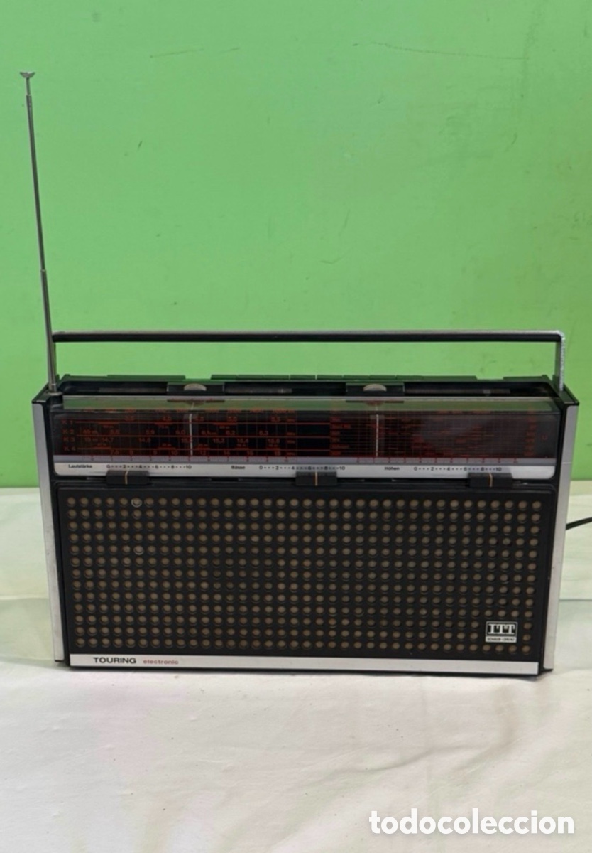 Radios antiguas: Antiguo radio port&aacute;til de dise&ntilde;o modelo Touring Electronic de la marca ITT Schaub- Lorenz