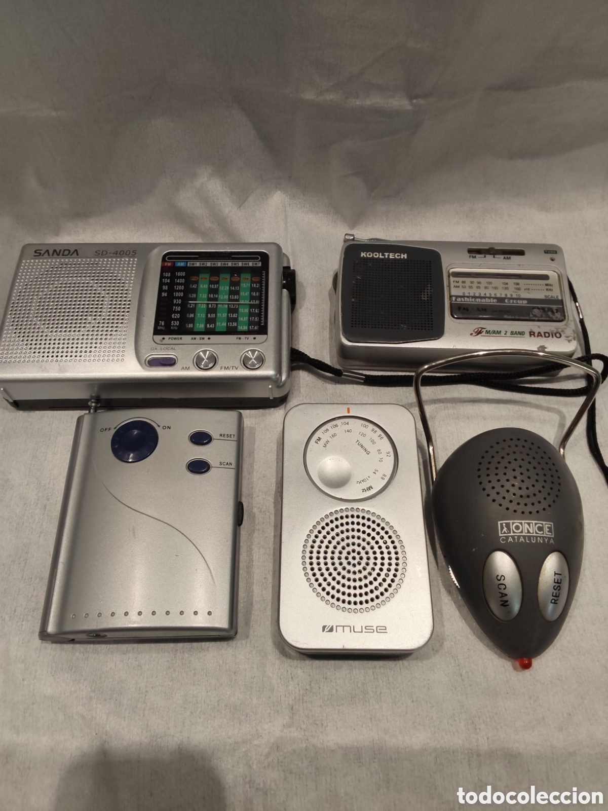 Radios antiguas: T&iacute;tulo: Lote 6 radios port&aacute;tiles AM/FM vintage y modernas (Sanda, Muse, ONCE)
