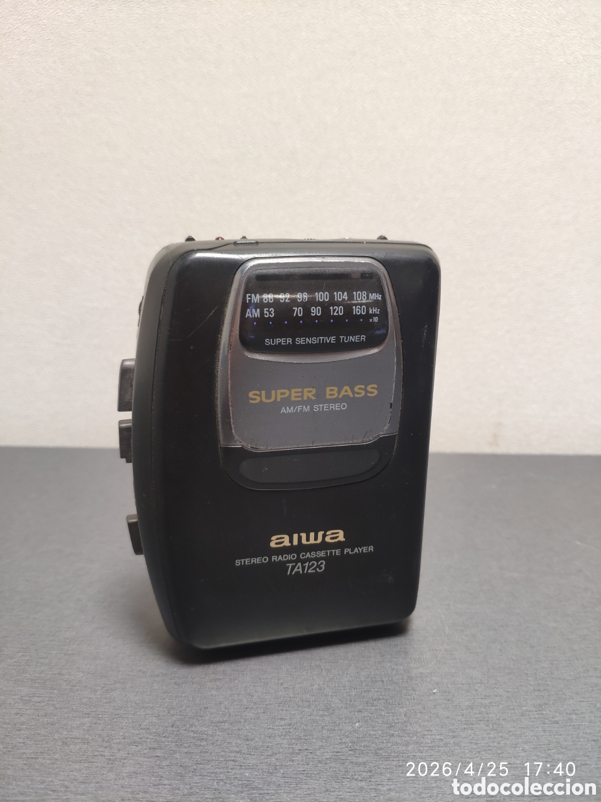 Radios antiguas: Radio casete walkman aiwa TA123