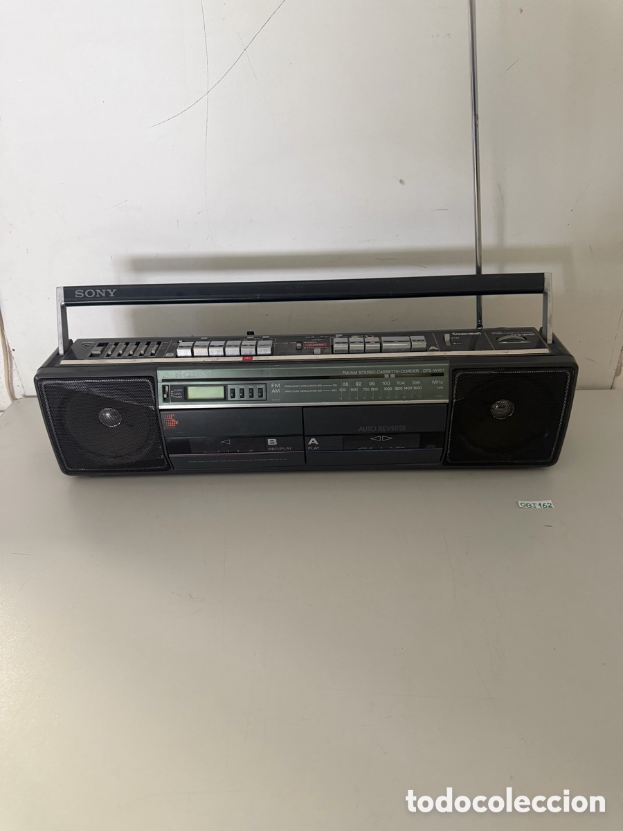 Old radios: RADIO CASETE SONY CFS W301L