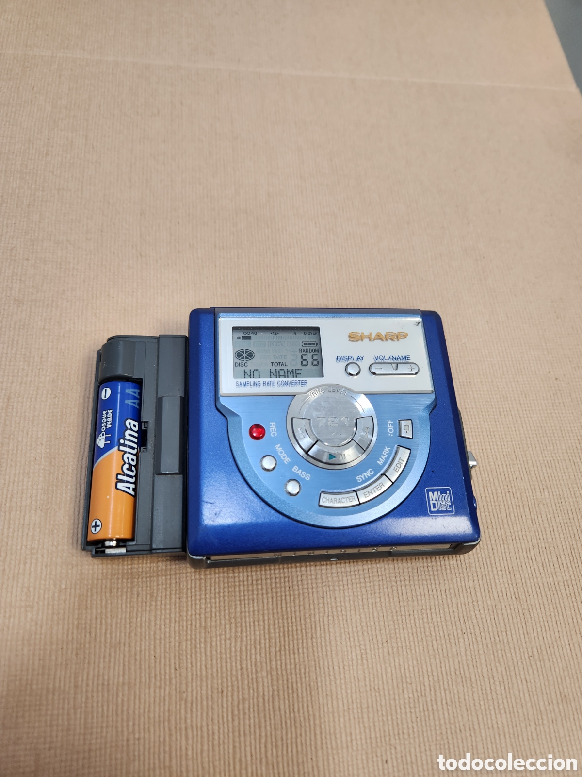 Radios antiguas: Grabador/Reproductor MiniDisc Sharp Port&aacute;til