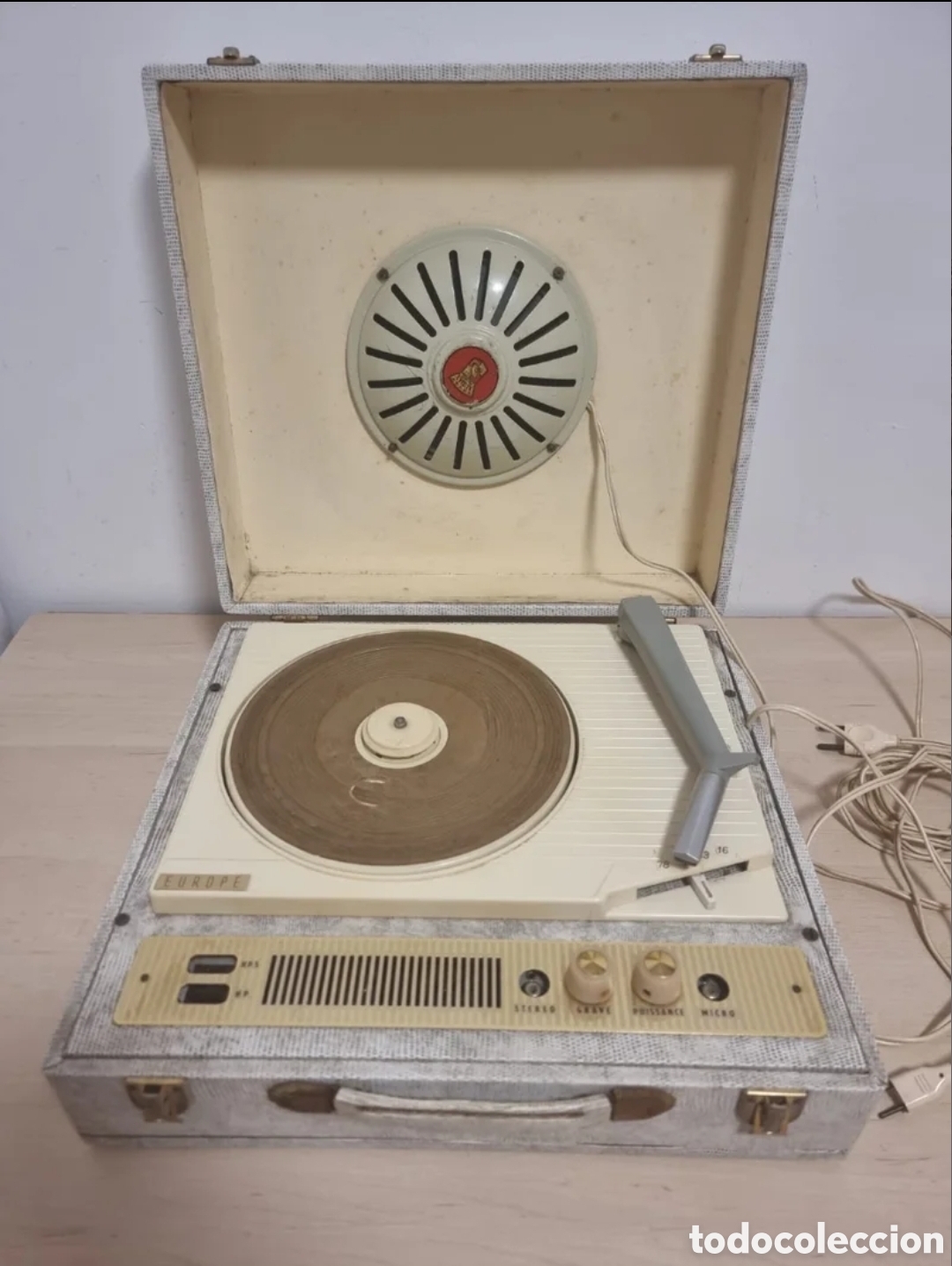 Radios antiguas: Tocadiscos maleta EUROPE