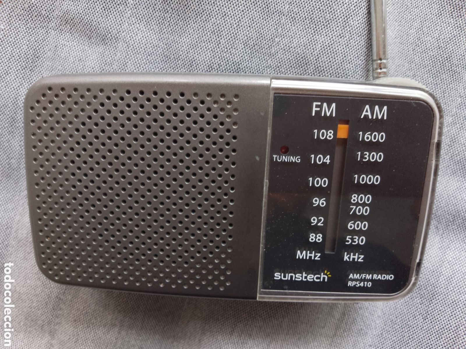 Radios antiguas: SUNSTECH RPS410 RADIO PORTATIL . anal&oacute;gica AM / FM. TRANSISTOR