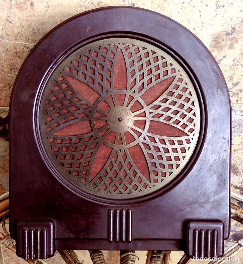 Radios antiguas: ANTIGUO ALTAVOZ ART DEC&Oacute; - BAQUELITA - DISE&Ntilde;O LOUIS KLAFF PARA PHILIPS - A&Ntilde;OS 30 - FORMA DE CAPILLA