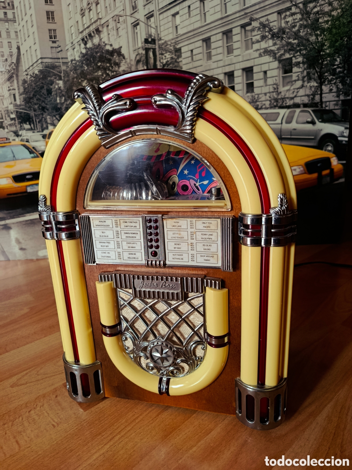 Radios antiguas: Radio Cassette Jukebox Rockola Gramola Vintage 1994