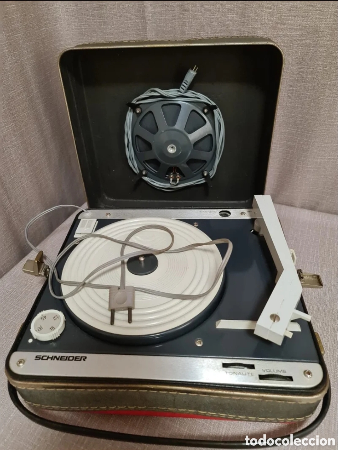 Radios antiguas: Antiguo tocadiscos SCHNEIDER.