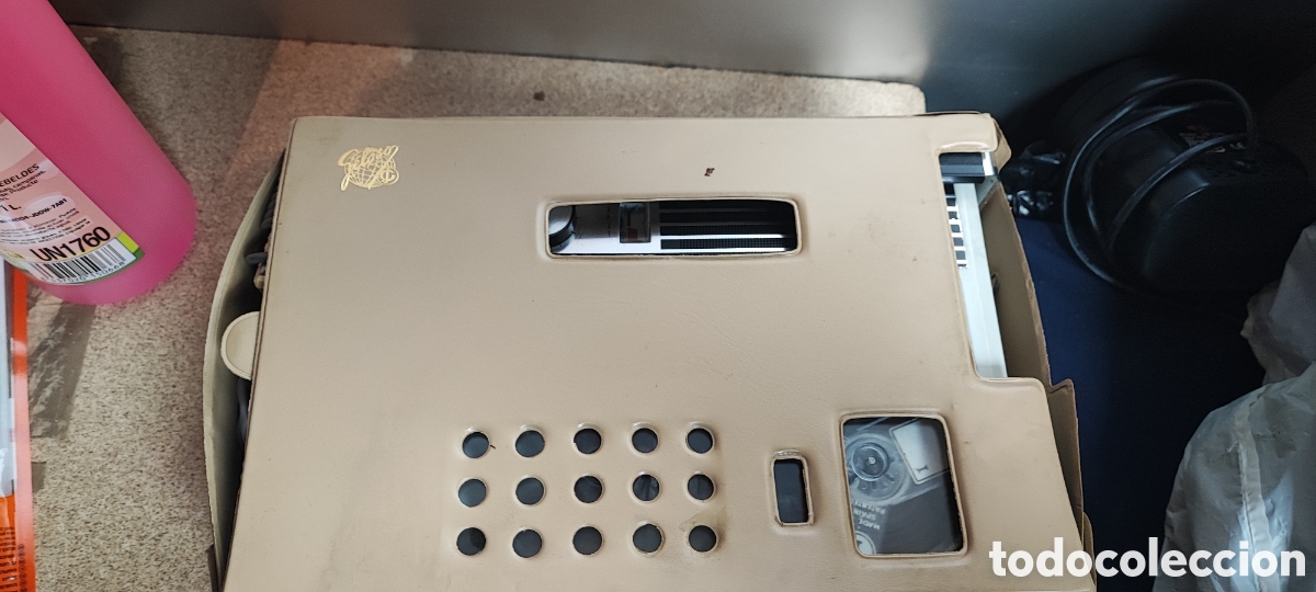 Radios antiguas: Cassette de cinta con micr&oacute;fono vintage