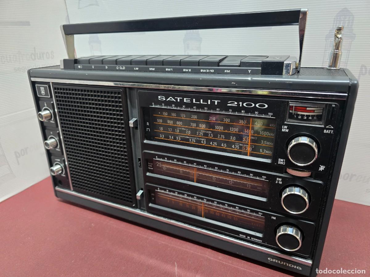 Radios antiguas: Radio Vintage Grundig Satellit 2100 - Funciona con defectos