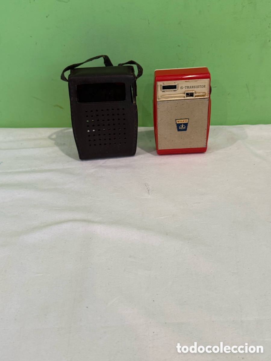 Radios antiguas: Antigua radio transistor Wilco 6-Transistor port&aacute;til vintage con funda para revisar