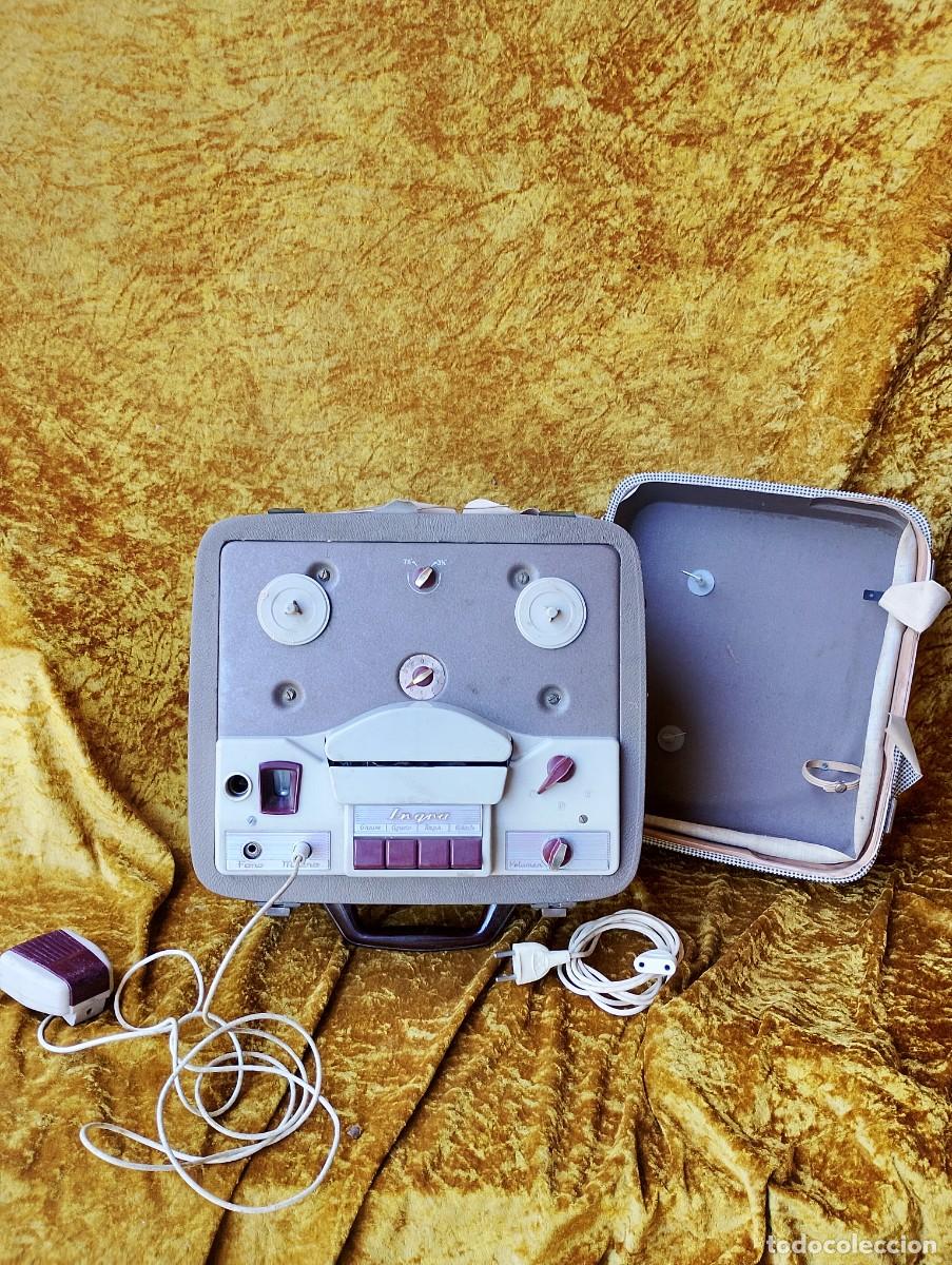 Radios antiguas: Magn&iacute;fico magnetof&oacute;n INGRA con cable y micr&oacute;fono originales -no s&eacute; si funciona- que no puede ser m&aacute;s
