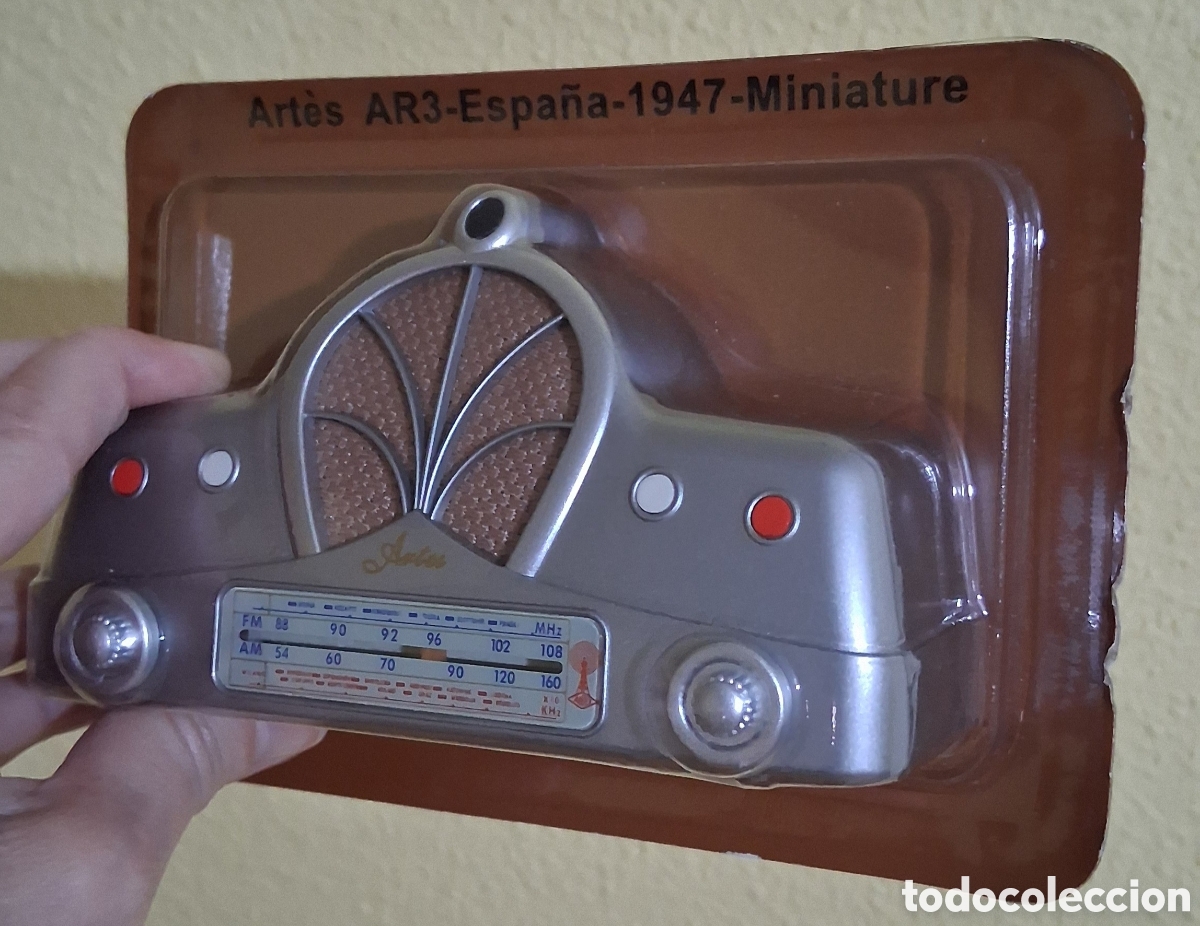Alte Radios: Mini Radio Artes AR3-Espa&ntilde;a 1947
